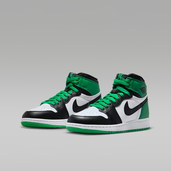 Air Jordan 1 High OG (NWT)